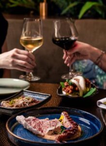 How Restaurants in Marina Offer the Ultimate Waterfront Experience